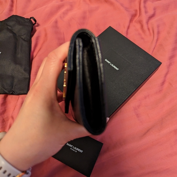 Saint Laurent Ysl CASSANDRE MATELASSÉ SMALL ENVELOPE WALLET - Picture 3 of 7